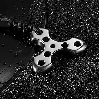 Amazon | チタン 三角形キーホルダ 護身用 マルチーツール EDC