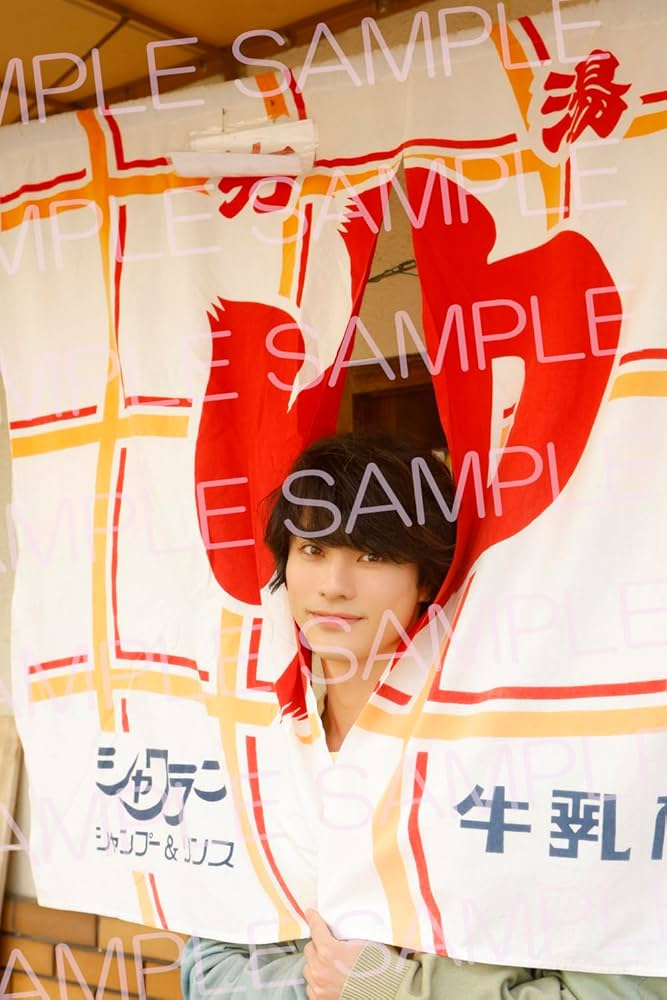 Amazon.co.jp 限定】前田拳太郎 Personal Photo Book 藍色 限定絵柄