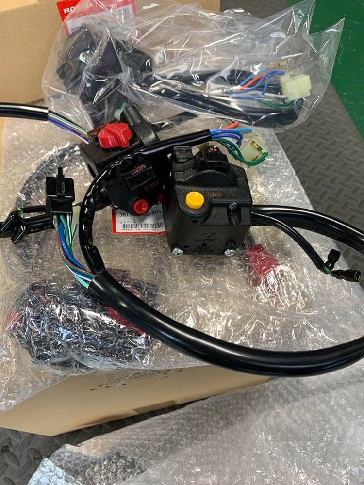 Amazon.co.jp: CBX400F スイッチボックス 左右 セット CBX550F CBX