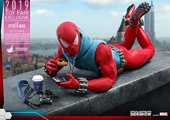 Amazon.com: Hot Toys VGM 34 Marvel's Spider-Man (Scarlet Spider