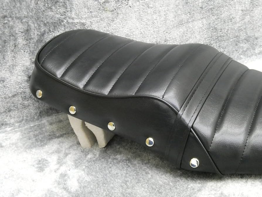 Amazon | GB350 タックロールシート/ GB350 (黒皮 鋲打ち 変形