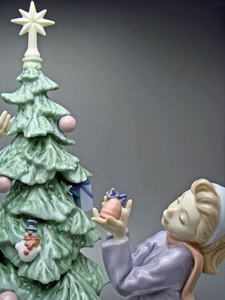 Amazon.co.jp: リヤドロ(Lladro) クリスマス ツリーを飾ろう #ldr-5897
