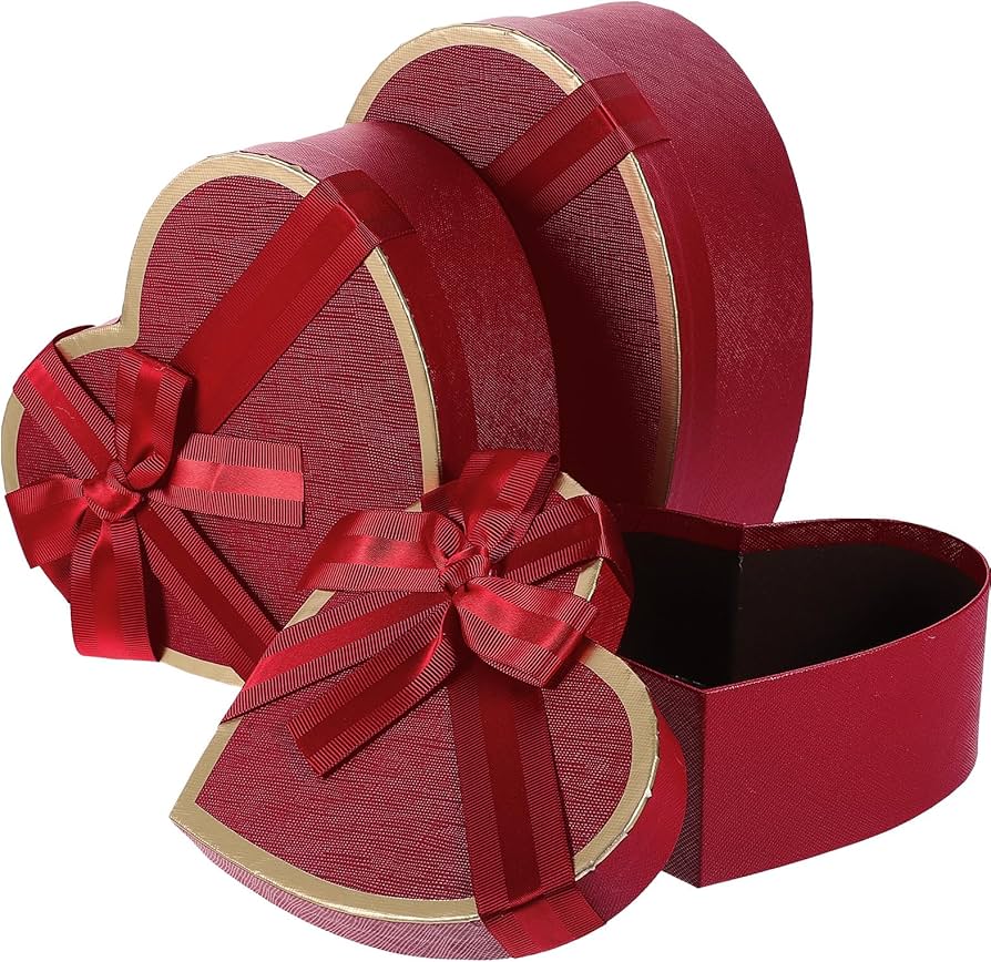 Amazon | STOBOK ハート型ギフトボックス 3個セット 8.3X7.9X3.6インチ