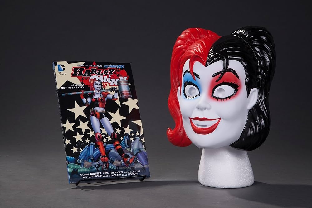 Amazon.com: Harley Quinn Book & Mask Set: 9781401262662: Conner