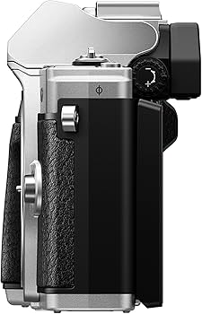 Amazon.co.jp: OLYMPUS ミラーレス一眼 OM-D E-M10 MarkIII ボディー