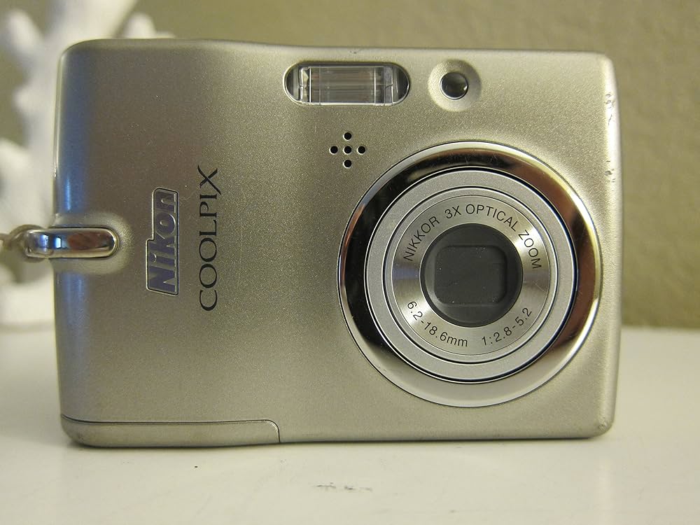 Amazon | Nikon Coolpix L11 6MP デジタルカメラ 3倍光学ズーム付き