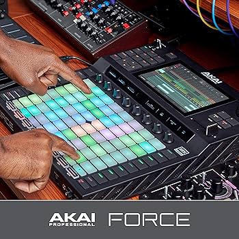 Amazon.com: AKAI Professional FORCE – Standalone Music Production