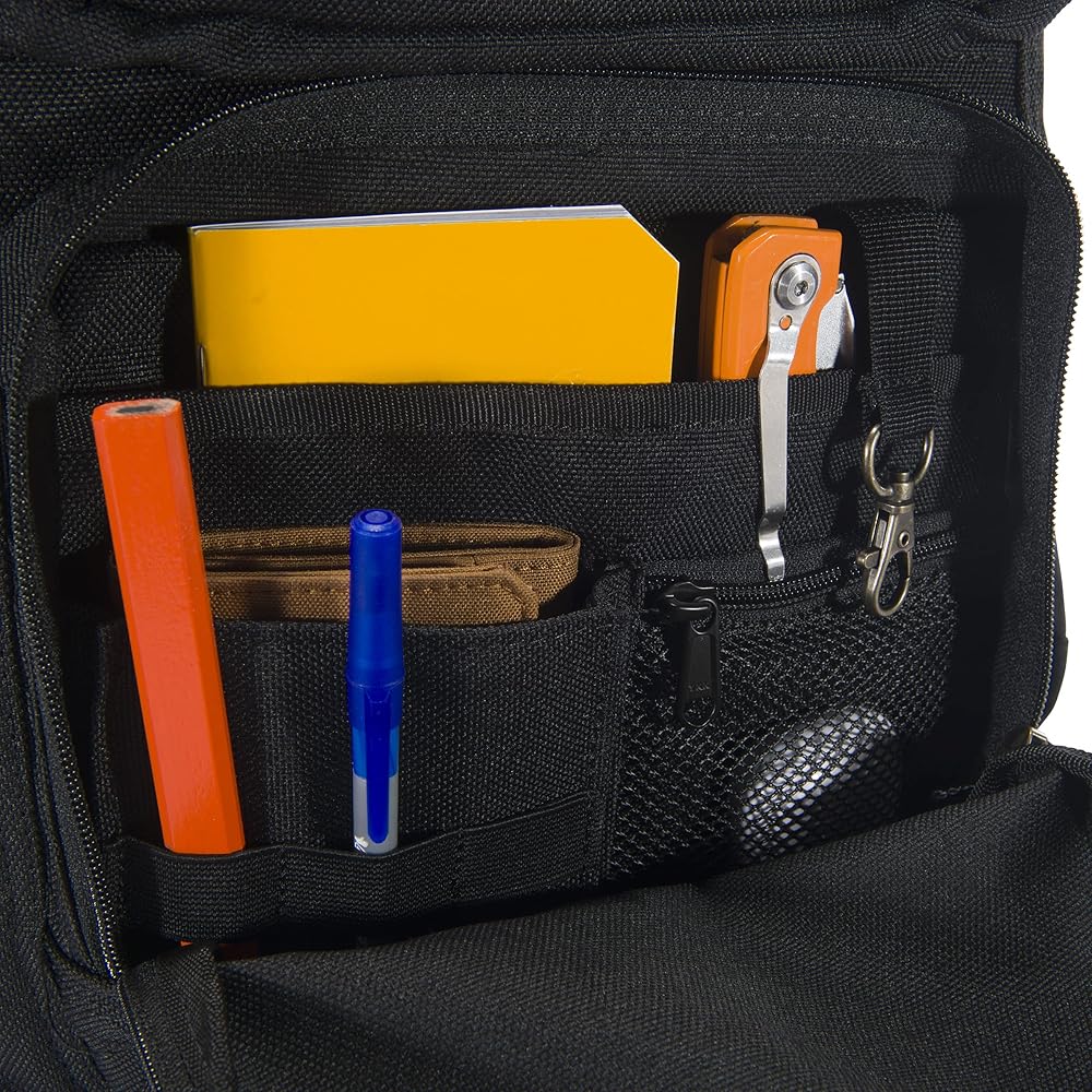 Amazon.co.jp: Carhartt 35L Triple-Compartment Backpack ブラック