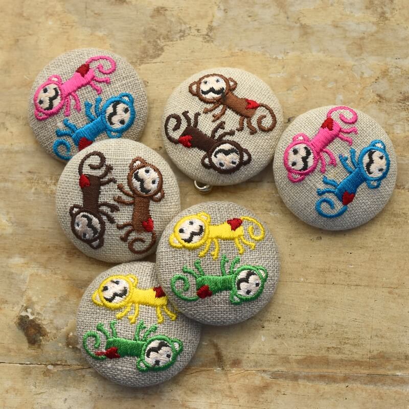 おさるのダンスでエサホイサッサ[ツインズ猿_monkey]刺繍のくるみ