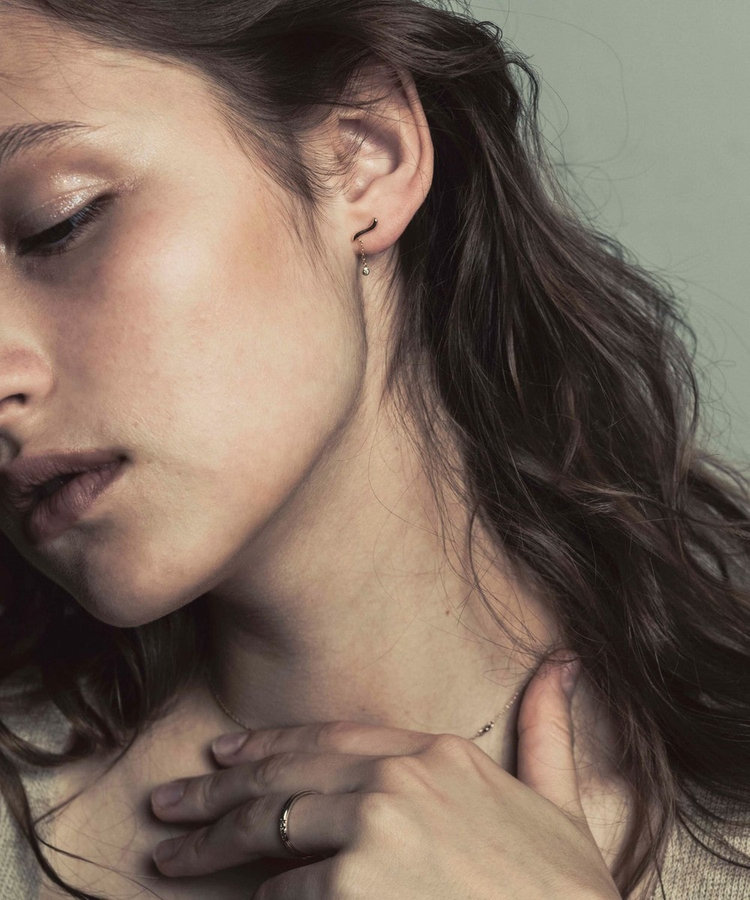 K18YG ピース ブラウンダイヤモンド チャーム ピアス（270819