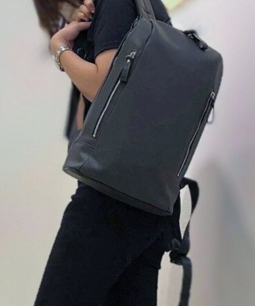 撥水シリコーンレザーのA4リュック｜アルテミスバイダイアナの通販