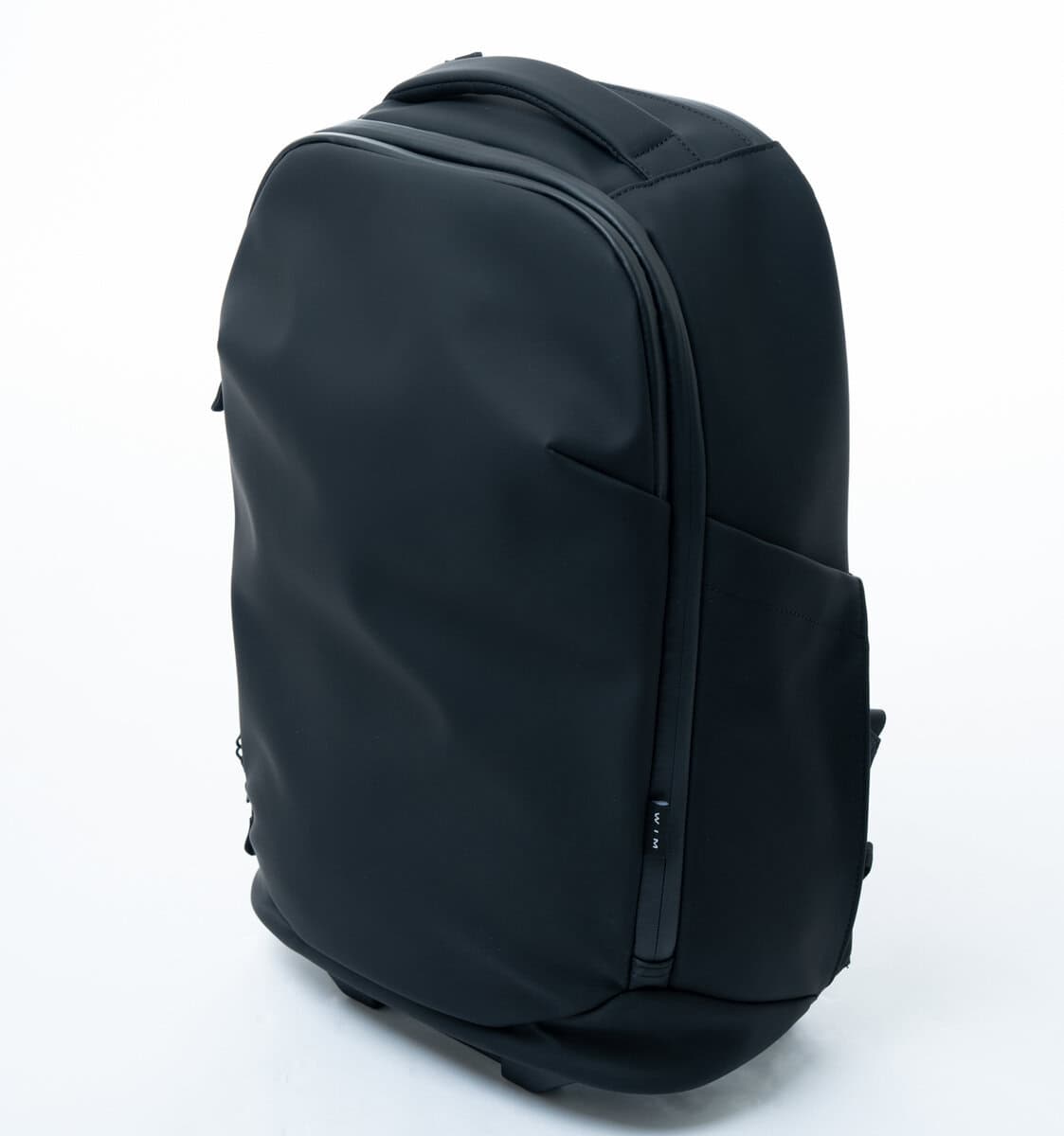 背負えるスーツケース】キャスター格納式で「キャリー→リュックに瞬間