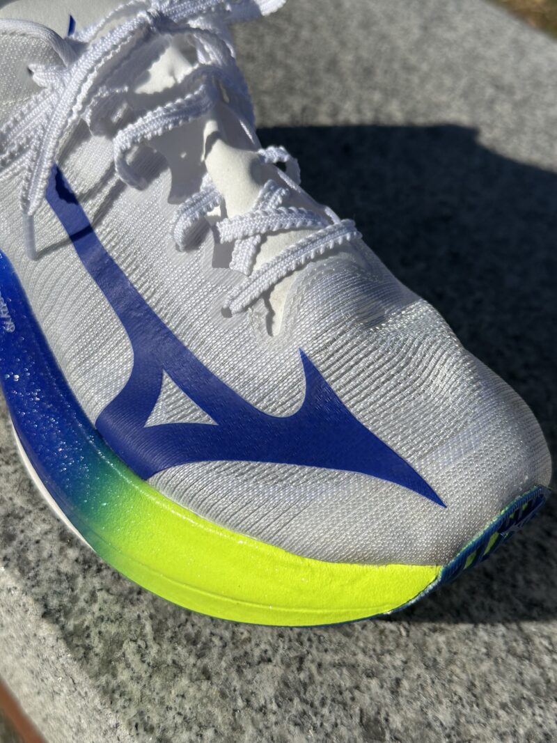 軽いだけじゃない」スピードを求めるランナーに最適な、ミズノの