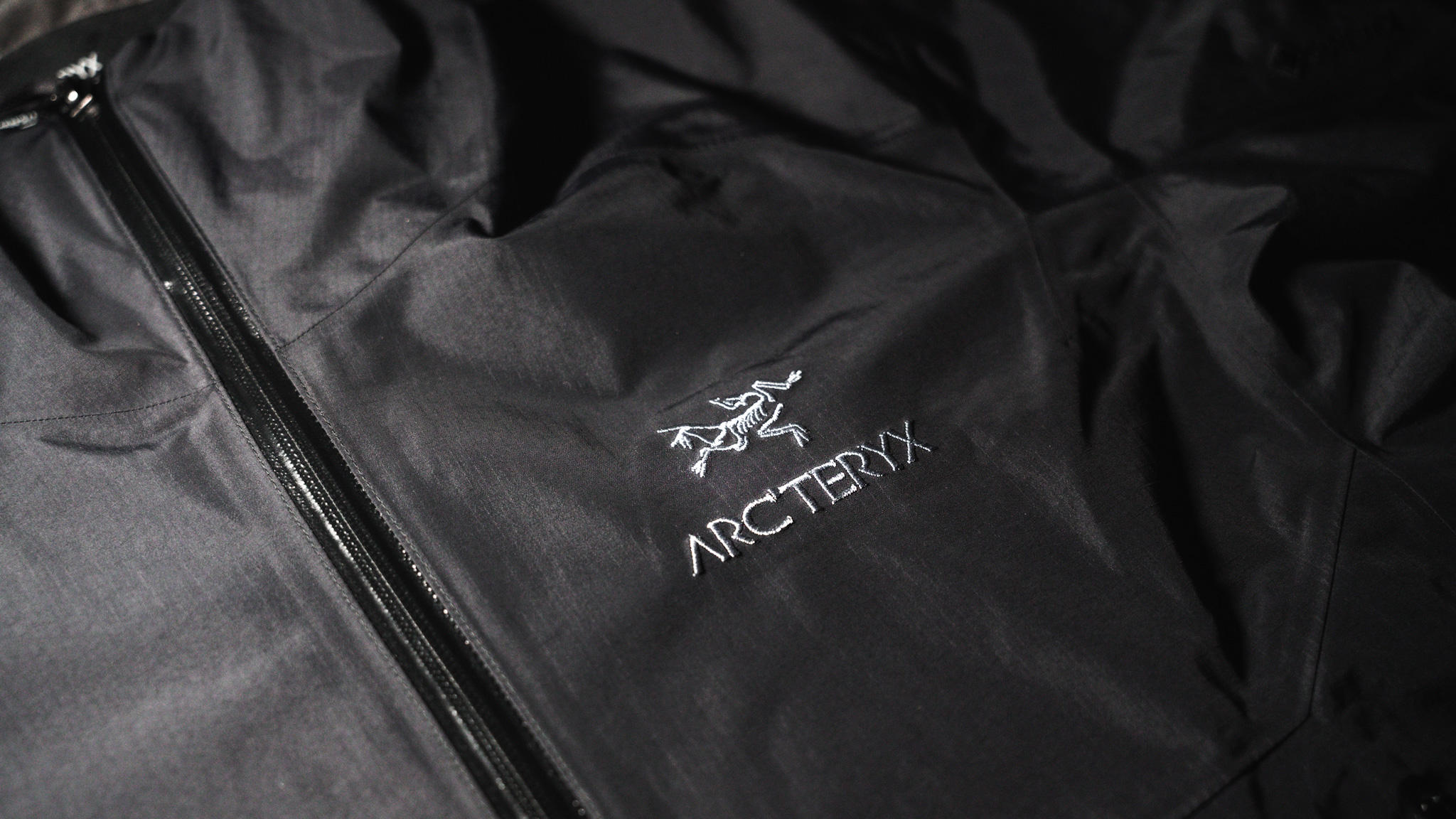 レビュー】ARC'TERYX(アークテリクス) Zeta SL【1着欲しい万能シェル