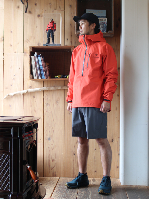 ARC'TERYX Norvan LT Hoody Alpha SL Anorak 15 – moderate