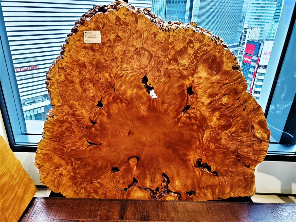 これ全部瘤杢っていうんです。 | 一枚板テーブル、無垢材 天板の販売