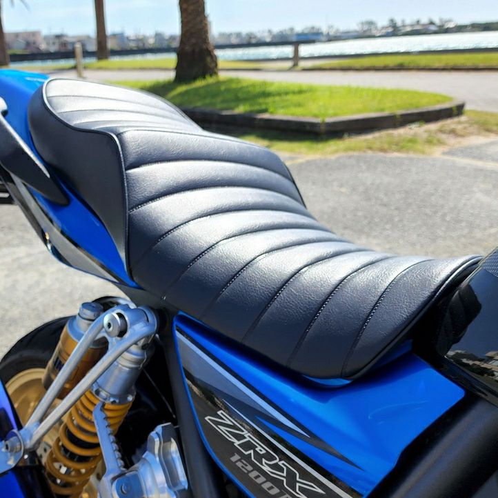ZRX1200DAEG/1200R/1100 LOWシート ゲル入り タックロール 艶あり