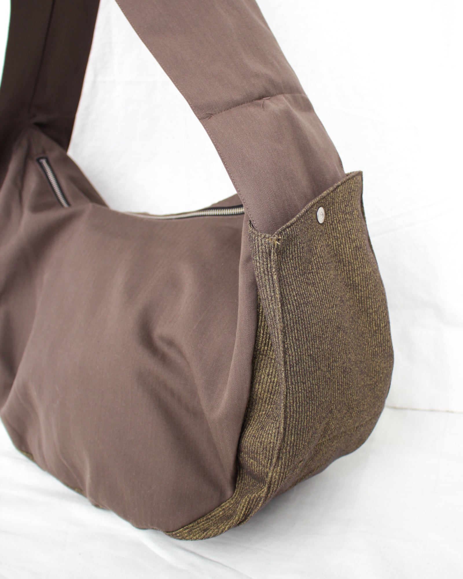 Omar Afridi / ZIPPED LIDIA BAG (SS25-BAG-103-01) Sand×Dirty Yellow