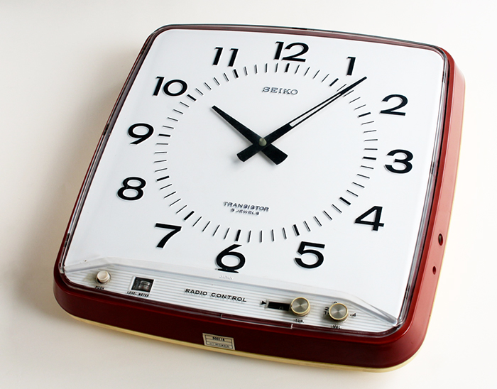 トランジスタ振子式電波時計 | セイコークロック | THE SEIKO MUSEUM