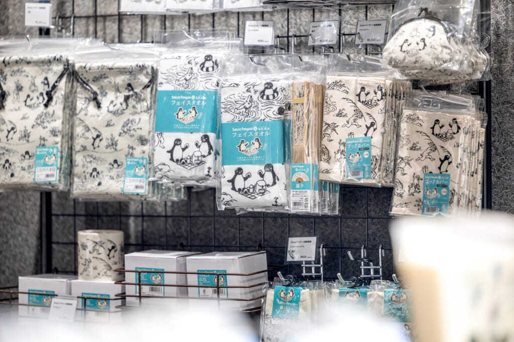 全国の鳥獣戯画アイテムやコラボグッズがK-Arena Shopに大集結