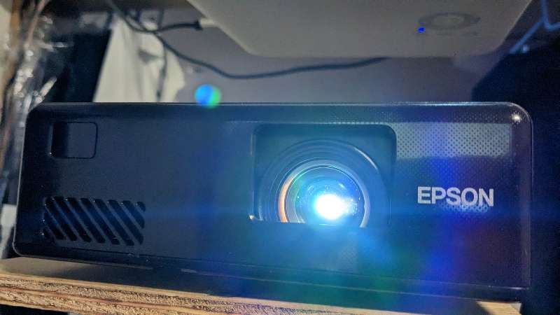 EPSON EF-11を常設105インチホームシアターに使ってみたレビュー｜ぼく