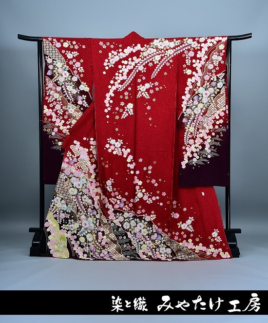 古典柄振袖専門 みやたけ工房の振袖 /赤色/古典/花柄/ 翠山工房 桐屋