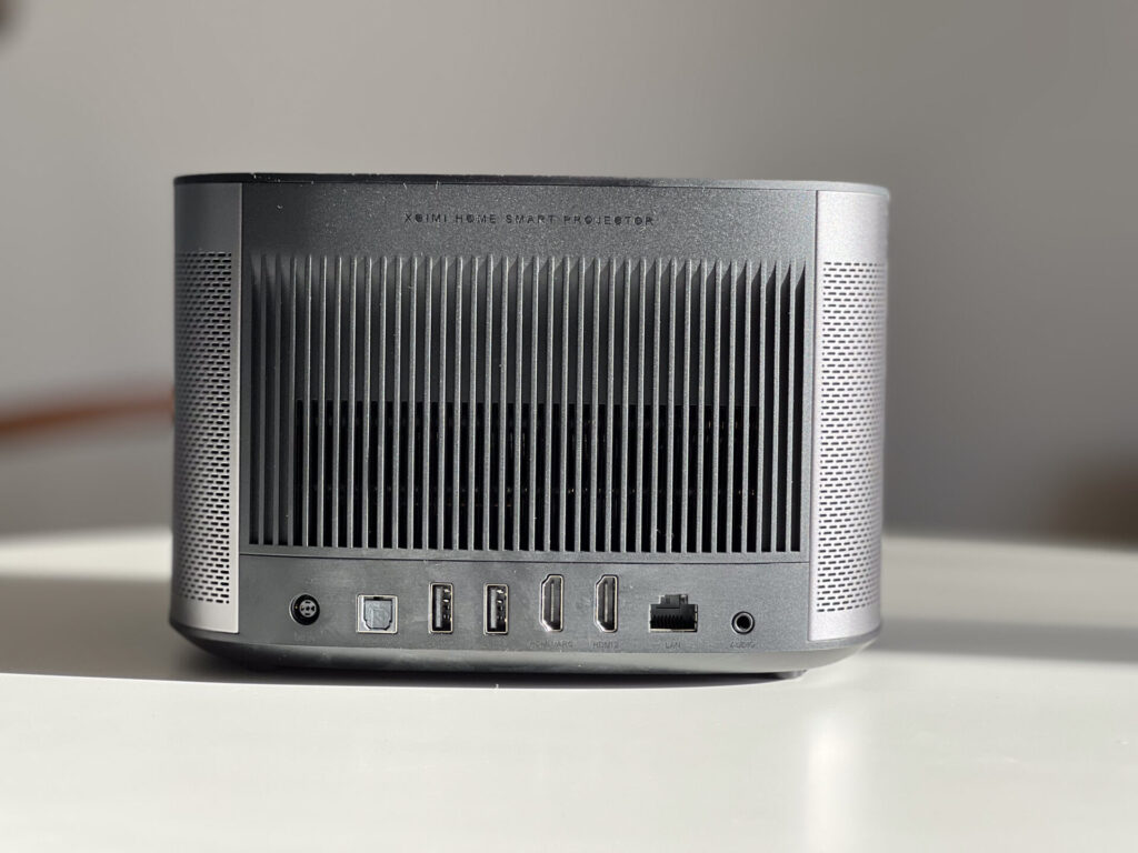 XGIMI Horizonレビュー｜天吊可能でFire TV StickでNetflix可 | ナニガシ