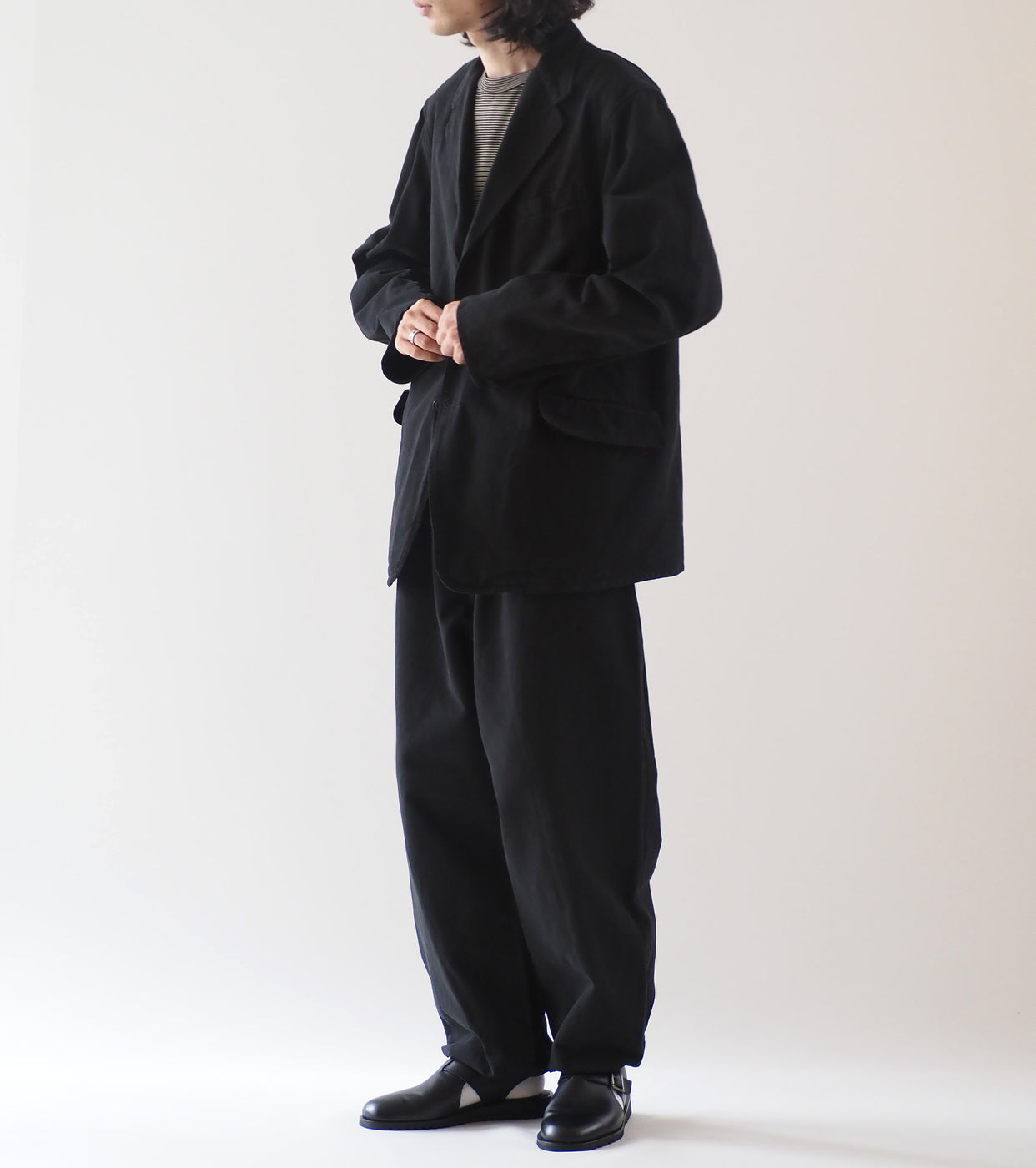 COMOLI 製品染 ドローストリングパンツ, Black – Navyblue