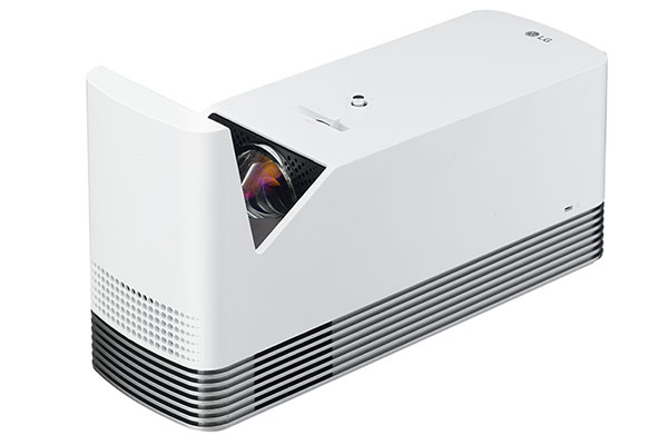 LGが超短焦点プロジェクタ、20cmの距離から120インチを投写 | マイナビ