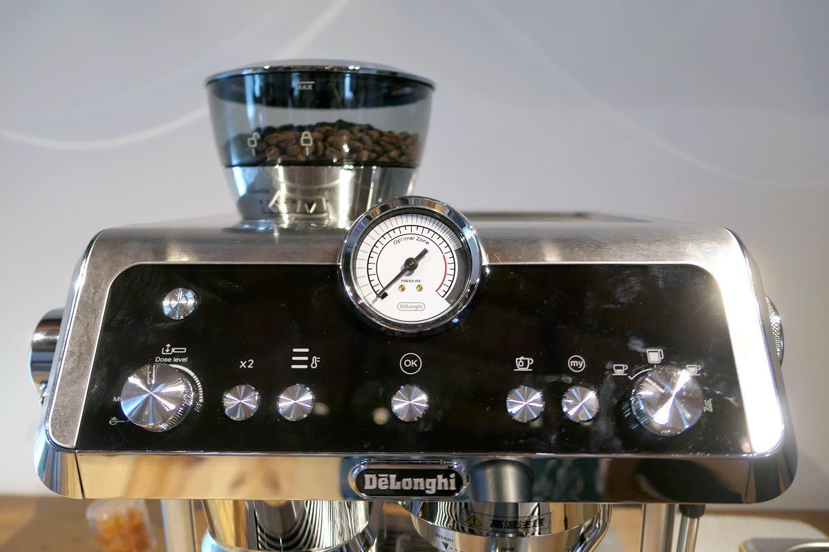 デロンギからグラインダー付きエスプレッソ・カプチーノメーカー、これ