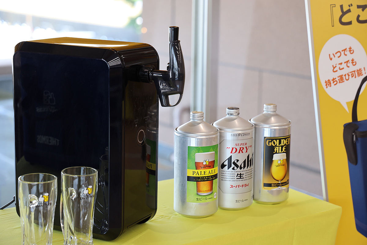 アウトドアでも家でも泡リッチなスーパードライが楽しめる! ビールの