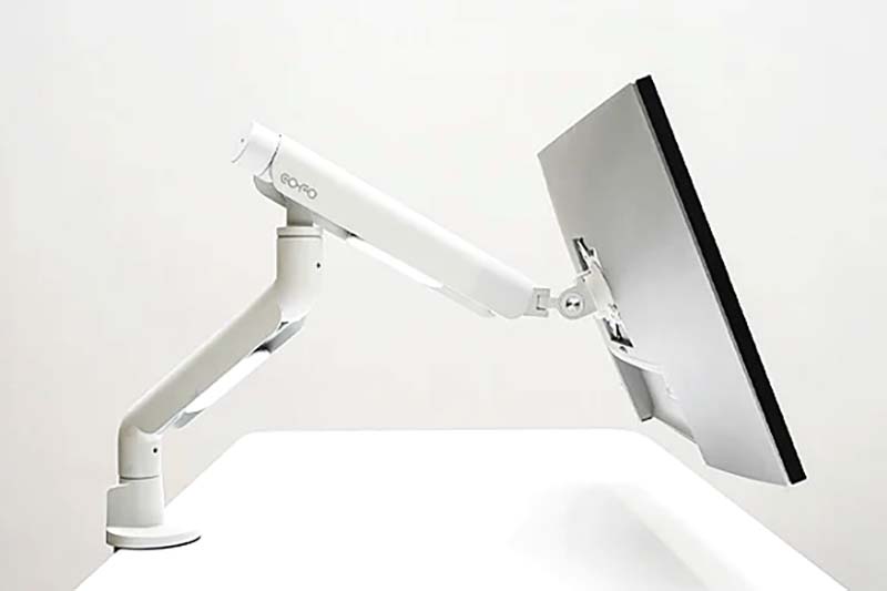40インチの大型モニターも軽く動かせるディスプレイアーム「無重力