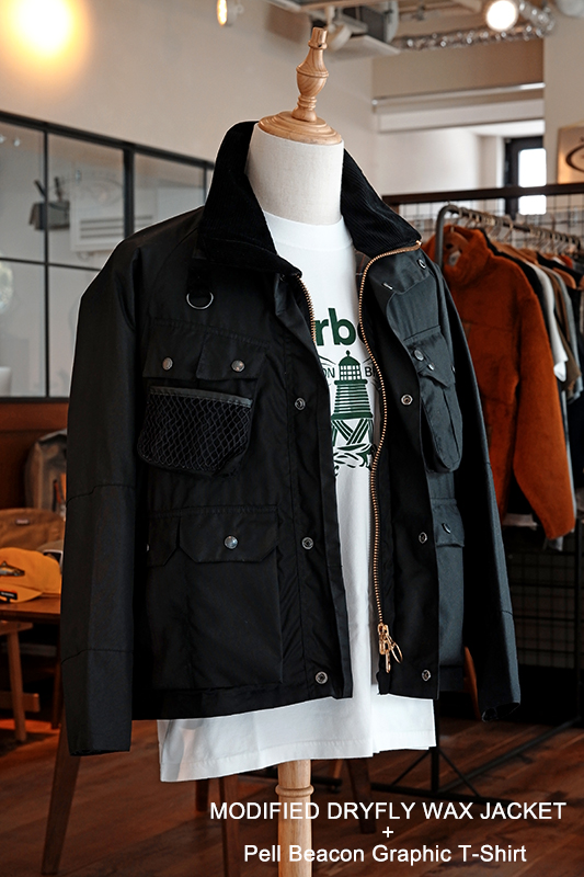 バブアーのオイルドフィッシングジャケット＆グラフィックTee