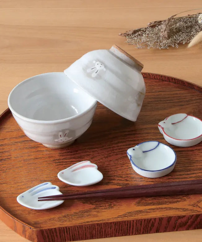 波佐見焼 白うさぎ 夫婦茶碗 セット 赤/錆 | ギフトショップ Nihon