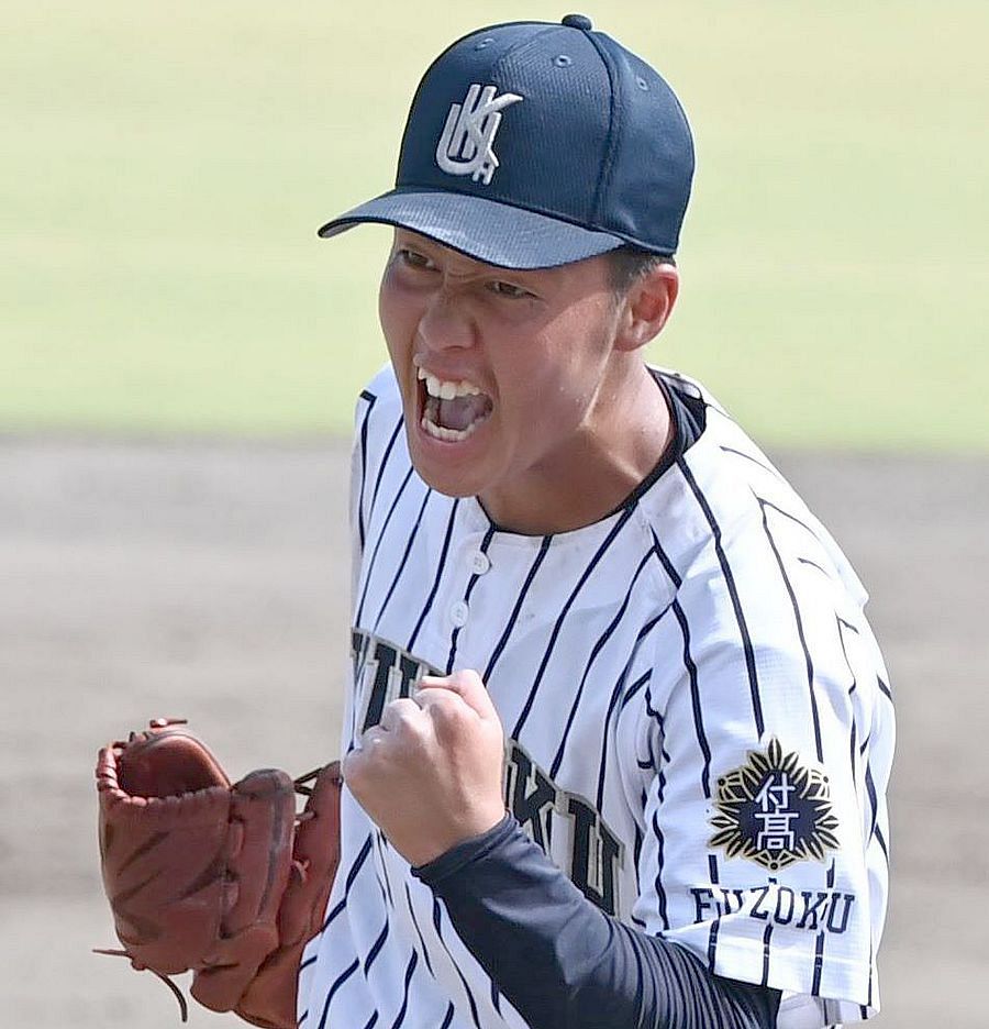 九州国際大付、2年生左腕エースが1失点完投 2年連続甲子園へ地元小学生