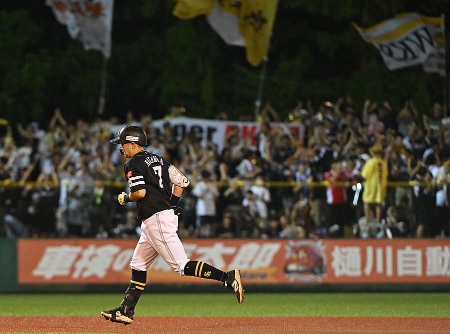 僕らしくないな」ソフトバンク中村晃、本塁打で節目の1500安打 代打