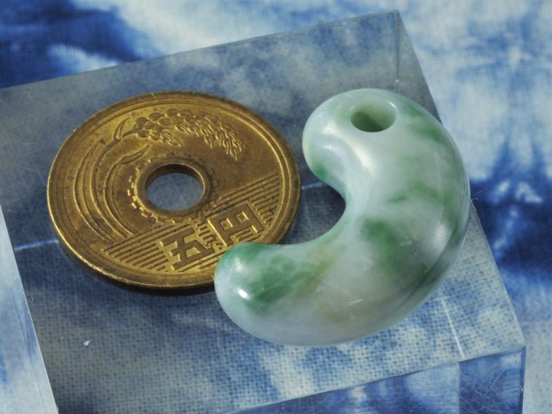 出雲大社・真名井出土勾玉（写し）糸魚川ヒスイ勾玉