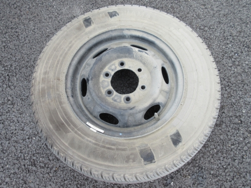 NV350キャラバン スペアタイヤの外し方 | NV350キャラバンの全て