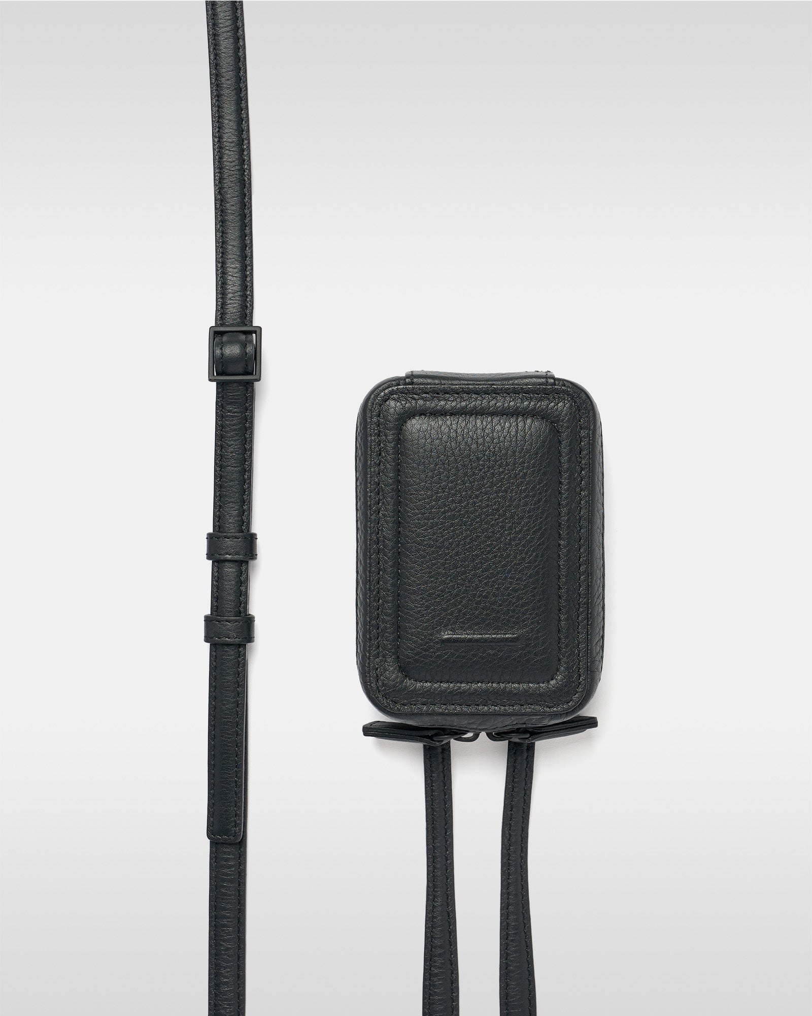 レザー製 iPhoneケース セット / 長さ調節可能 ストラップ付