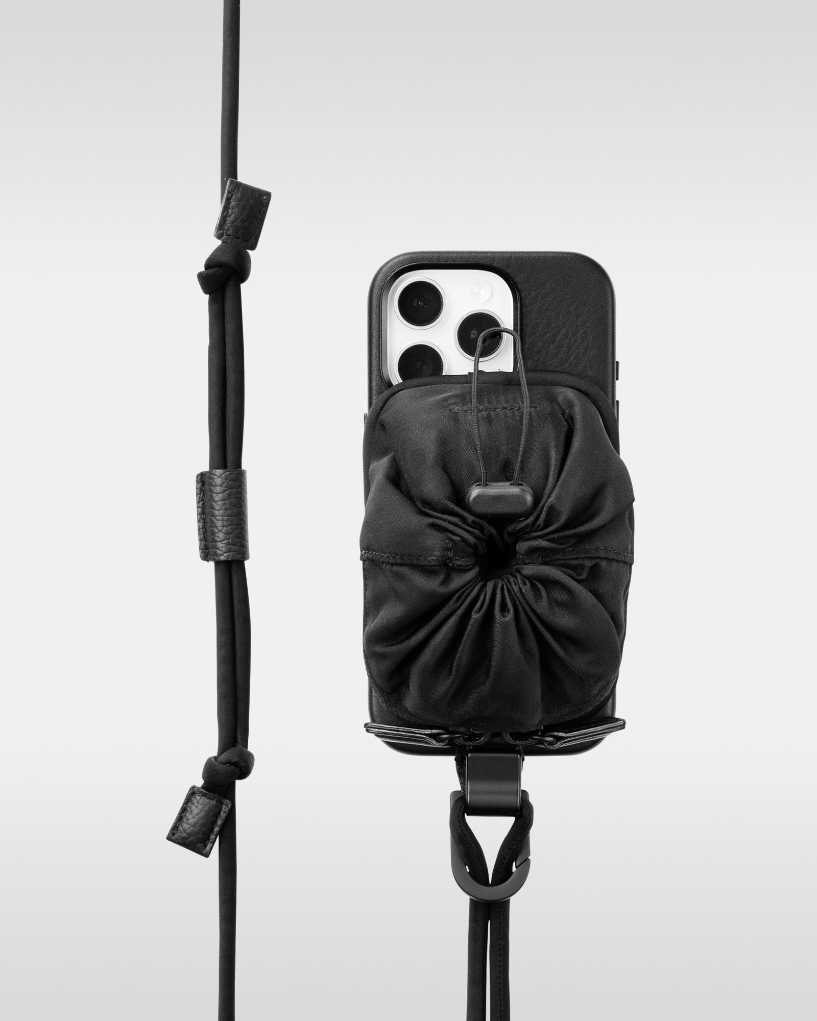 iPhone 17 / 16 / 15対応 レザーケースセット｜着脱ストラップ付き