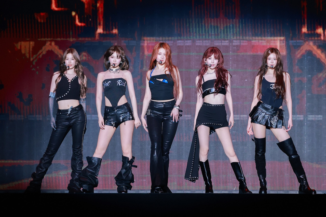 LE SSERAFIM、東京ドーム2DAYSの追加公演発表 - 音楽ナタリー