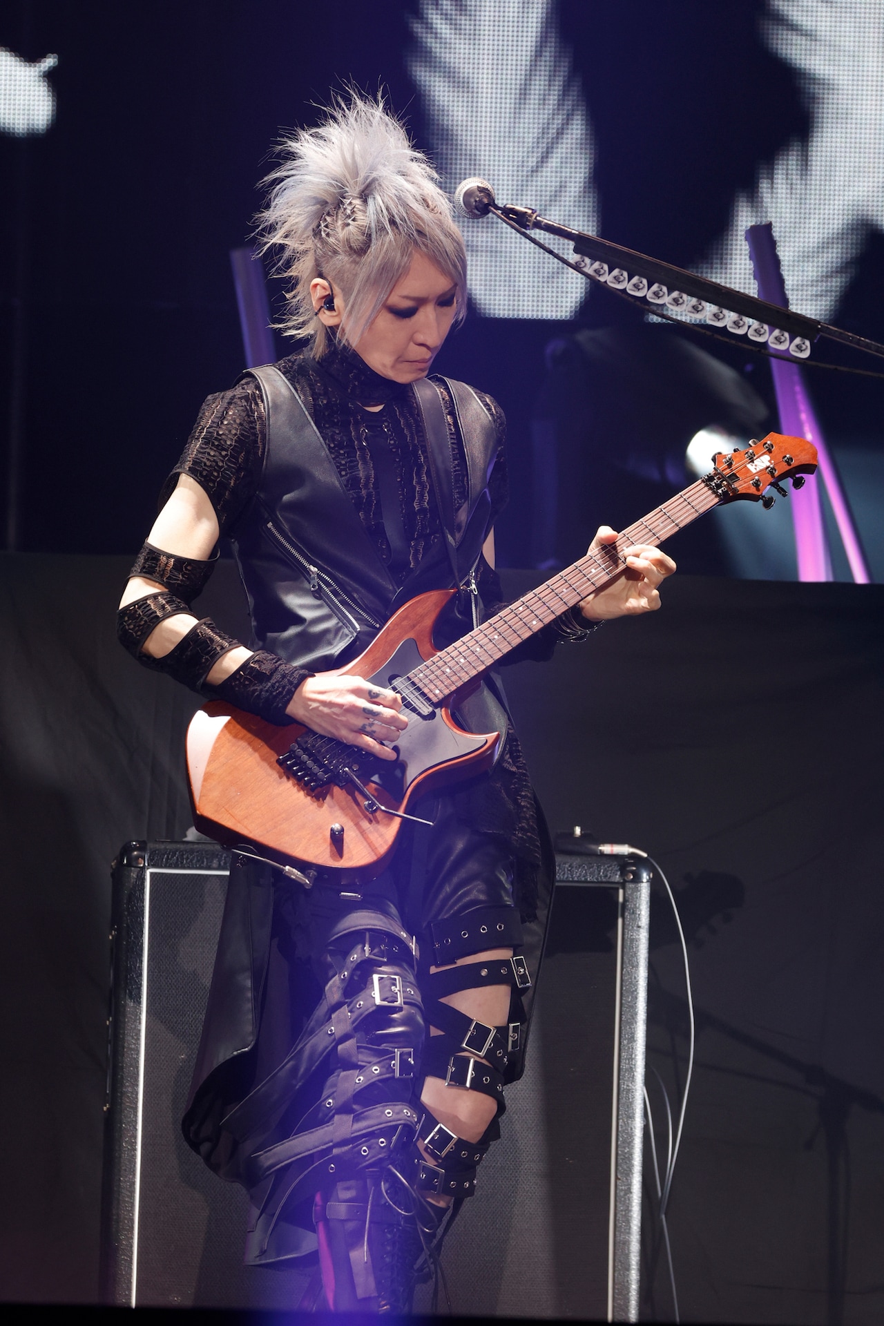 アイジ （G） [画像ギャラリー 3/7] - 音楽ナタリー