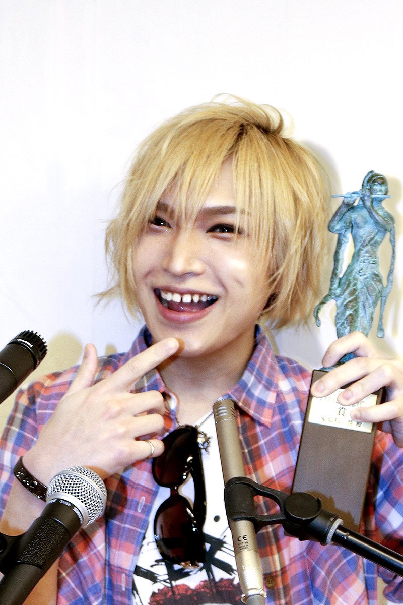 ゴールデンボンバー鬼龍院翔、先週子供が産まれた - 音楽ナタリー