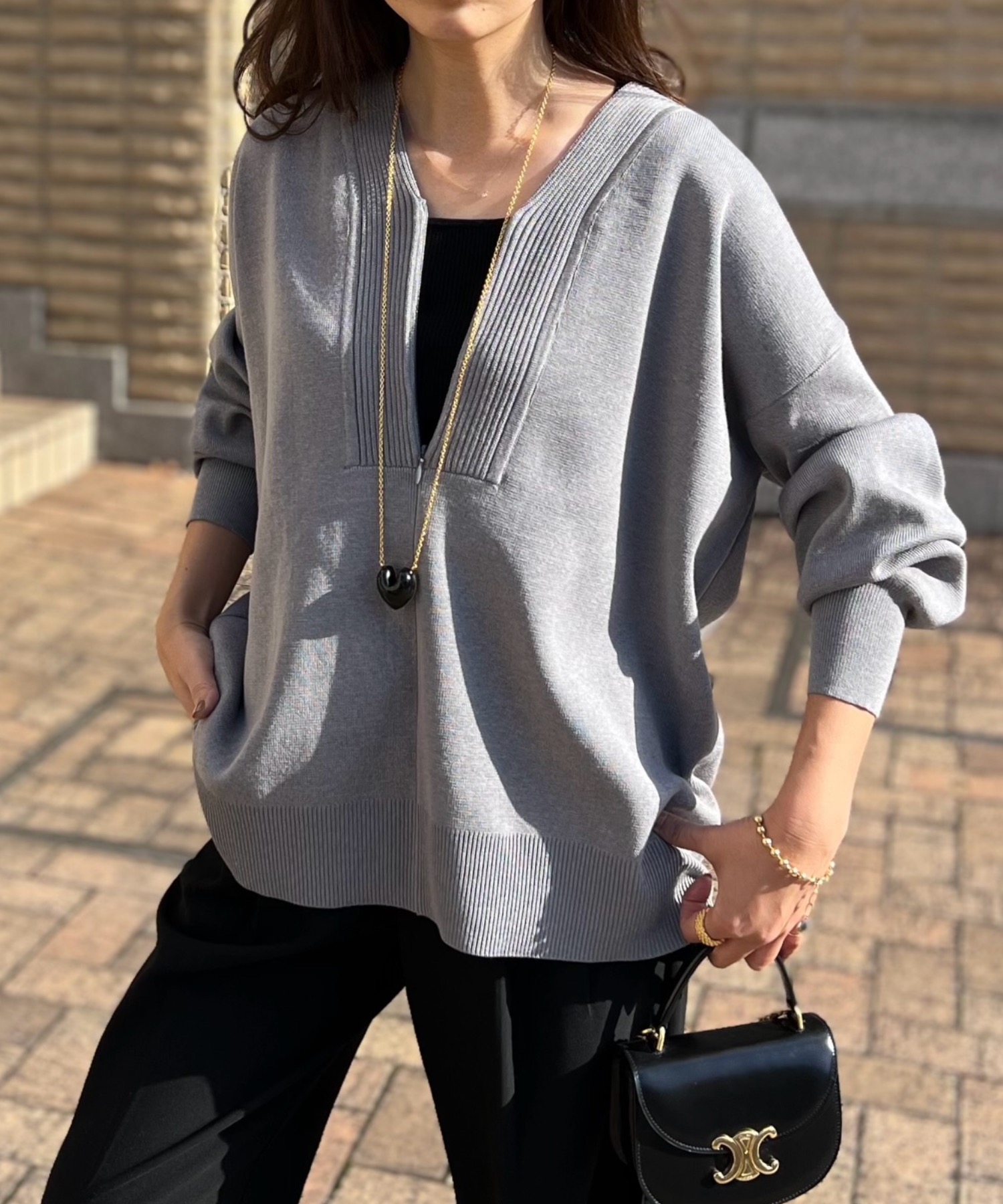 春ニット】フロント2wayニットVネックプルオーバー Emma Taylor