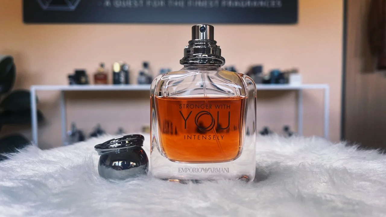 Armani メンズ香水ガイド - 2024