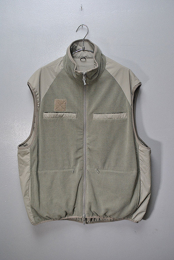 TECH REVERSIBLE MIL ECWCS STAND VEST ベストTECH REVERSIBLE MIL