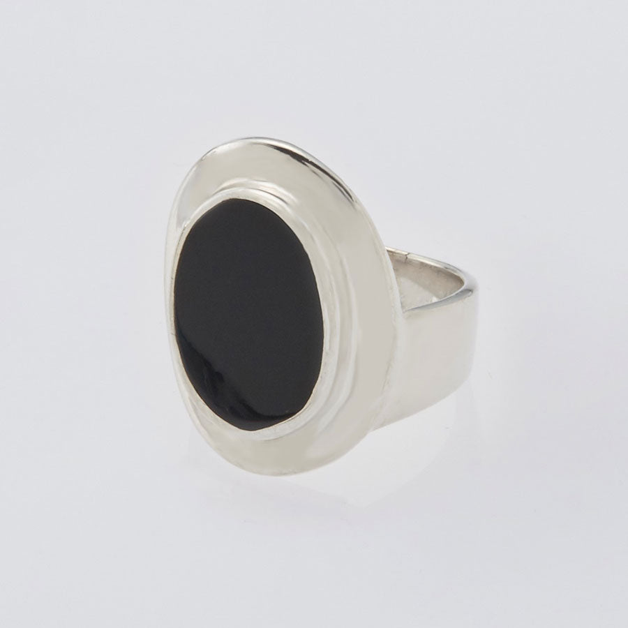 XOLO JEWELRY/ショロジュエリー】Amulet Ring with Onyx XOR042の通販