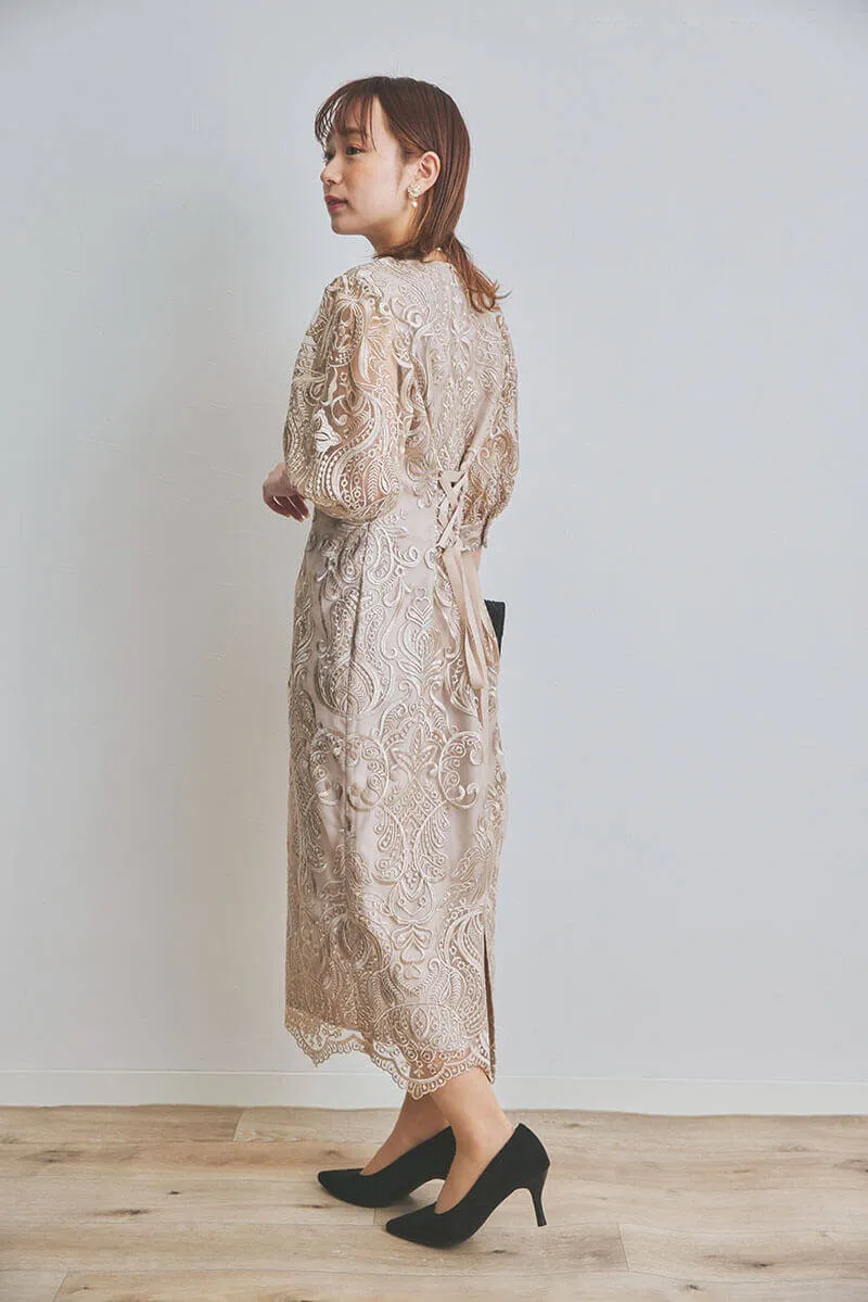 ベージュのエンブロイダリーコクーンドレス[S〜M対応] Select Shopの