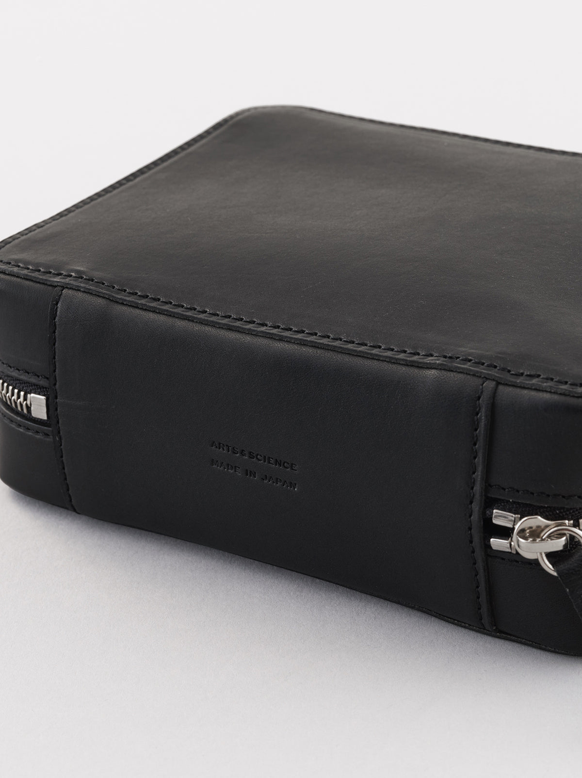 Gadget case – ARTS&SCIENCE ONLINE SELLER