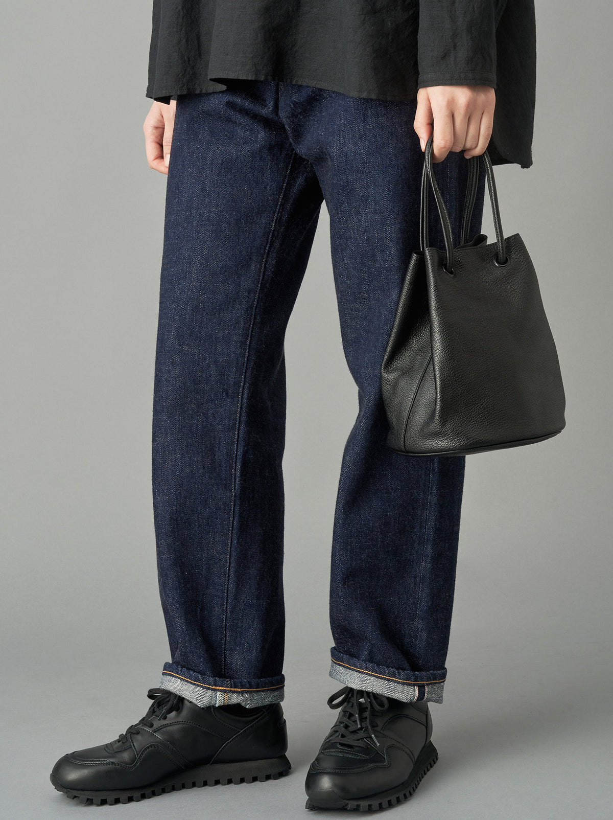 Oval lantern bag mini (Baby goat) – ARTS&SCIENCE ONLINE SELLER